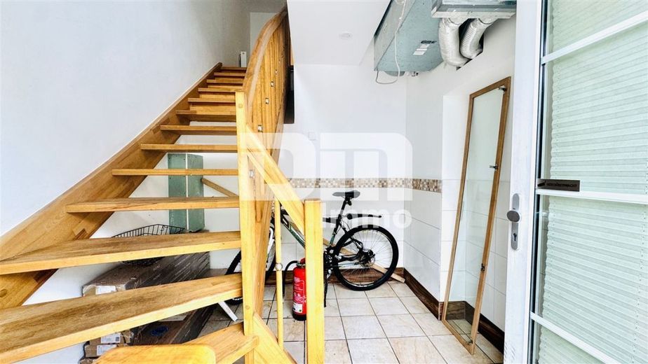 Wohn Gewerbe Ensemble mit 6 neuwertigen Apartments + Restaurant in Traumlage – EG Haupteingang Apartments