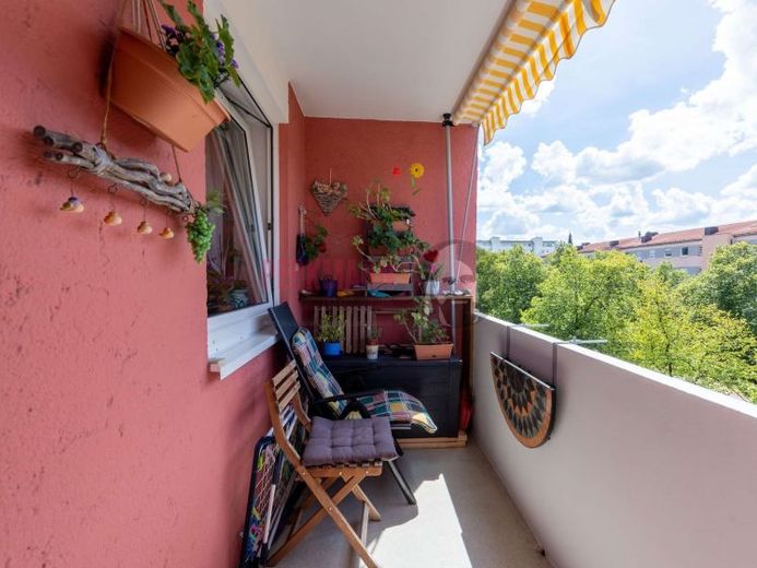 Provisionsfrei! Selbstbezug oder Kapitalanlage -4 Zimmer Wohnung mit Balkon in Sendling – Foto 1