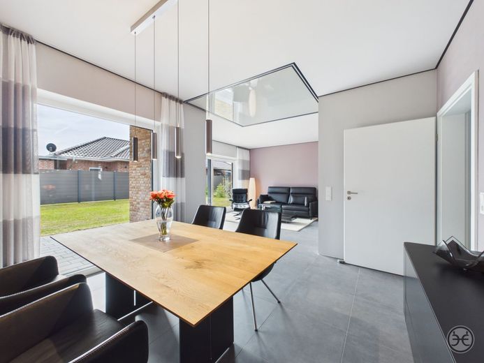 BEST-PREIS // Hochwertiger &amp; Nahezu Neuwertiger KFW-55EE Bungalow in schöner Wohnlage // Barßel – Eden-Ehbrecht-Immobilien_Verkauf_EFH_Barßel_021