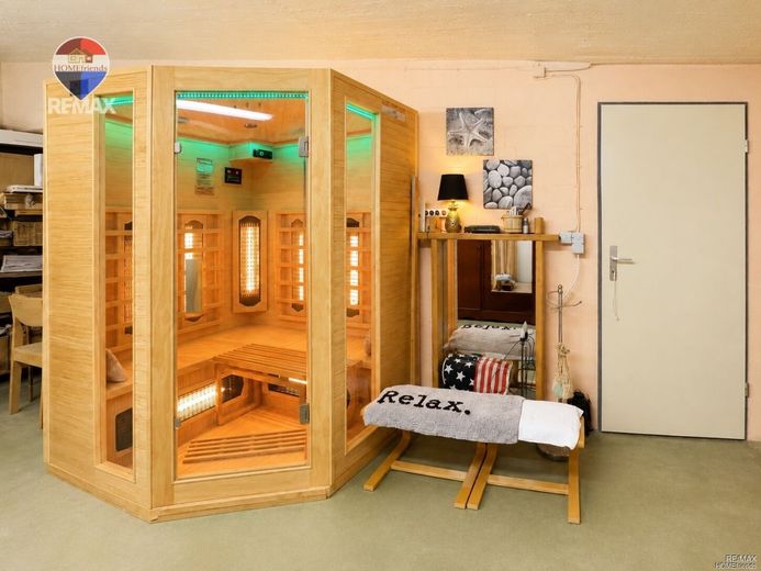Einfamilienhaus in Berlin-Lichtenrade mit Vollkeller, Garage, 5 Zimmer| 596 m² Grundstück |Kamin &amp; Garten! – Sauna