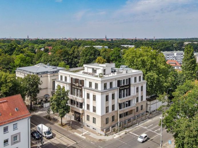Vielseitiges Gewerbeanwesen mit Wohnhaus, Werkstatt und großzügigen Lagerflächen auf ca. 3.736m² GST – Foto 1