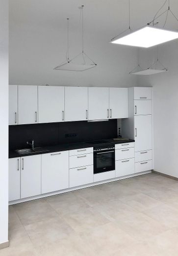 Modernes Loft mit 3,40 m Raumhöhe – Wohnen & Arbeiten in Top-Lage Pasing-Obermenzing – Einbauküche