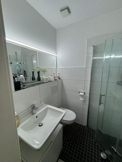 Bonito apartamento reformado: tranquilo y céntrico: 2 habitaciones, cocina y baño con cocina equipada – Foto 8