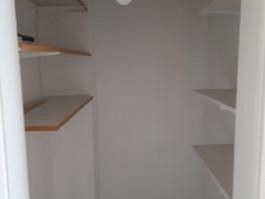 2. Etage Dachgeschoß, Hell und Ruhig – Abstellraum