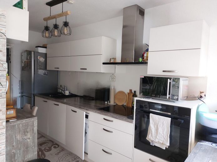 yenilenmiş 3 odalı daire 84qm,bodrum,balkon,park yeri 30853 Alt-Langenhagen'da – Fotoğraf 19