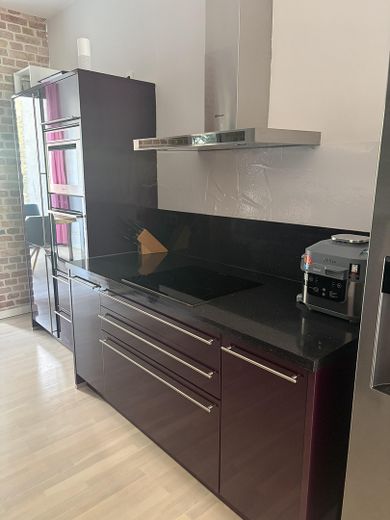 Amplio piso de 5 habitaciones – ideal para familias o parejas que buscan espacio – Küche