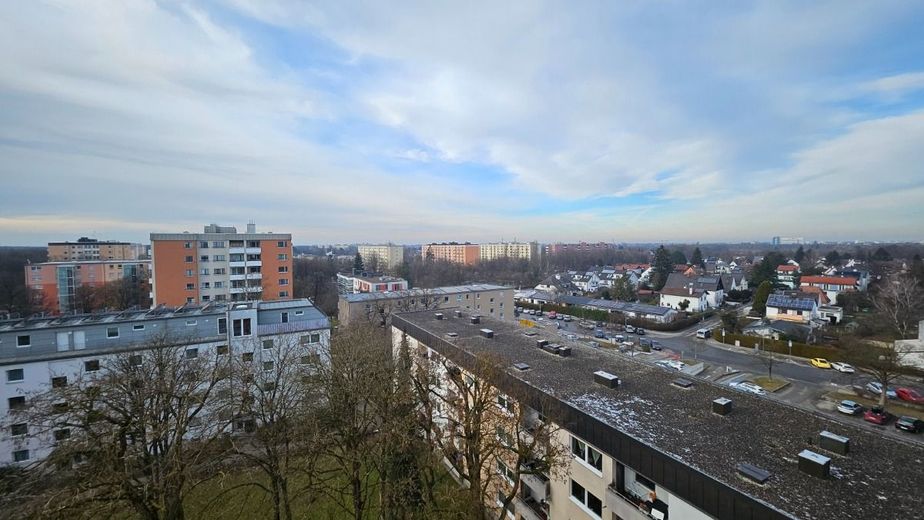 *** Attraktive Balkonwohnung mit Fernblick in Hadern ***  ideal für Eigennutzer &amp; Anleger – Außenansicht