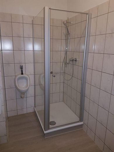 Wohn / Geschätshaus am Bahnhof/Fußgängerzone – Hinten Anbau