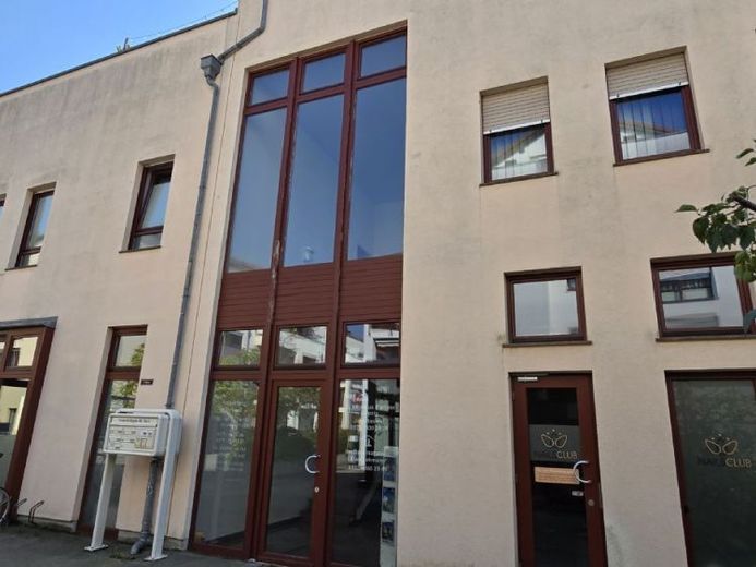 ! NEU Provisionsfrei !! Verkauf in 2024 noch möglich !! Attraktive Gewerbeeinheit f. Kapitalanläger o. Selbstnutzer im Neubau des begehrten Parthezentrums in Leipzig-Nord, Taucha !! – Foto 1
