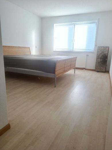 Schlafzimmer m. Möblierung 