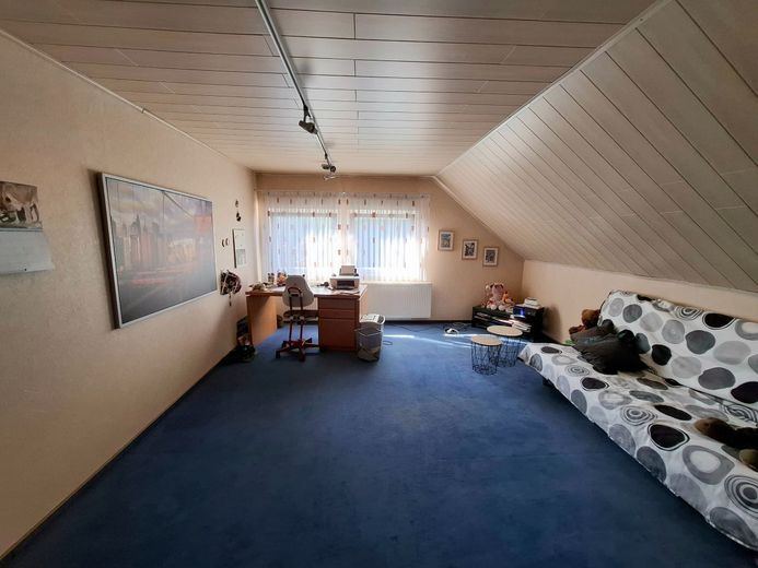 Schlafzimmer DG