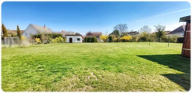Uetze: 2 Häuser = 3 Wohnungen, 3 Garagen + Carport + potentielles Bauland im Garten – potentielles Bauland