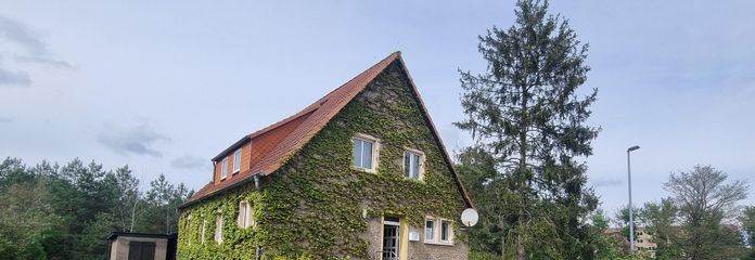 Dom jednorodzinny / były budynek gabinetu w spokojnej lokalizacji