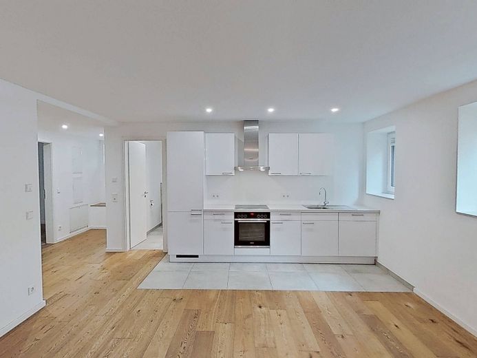 Moderno y espacioso piso de 3,5 habitaciones con TERRAZA y COCINA INTEGRADA en el oeste de Stuttgart – Küche