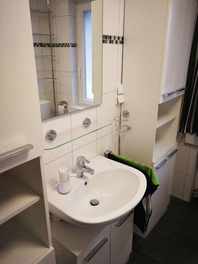 Modernes Zweifamilienhaus in Bredenbeck – Bad Wohnung im Obergeschoss