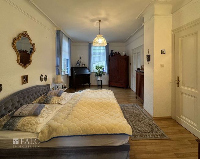 Wohnen mit Charakter - großzügiges Haus in gepflegtem Zustand (Strandzugang inklusive) – 1 OG Schlafzimmer