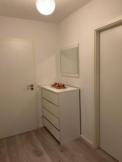 Tasteful 3-room apartment with upscale interior and balcony in Munich Perlach – Foto 6