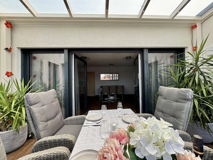 Exklusive 4-Zimmer-Penthouse-Wohnung in der Stadtmitte Offenburg – Überdachte Terrasse/Loggia