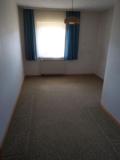 Vielseitig nutzbares Zweifamilienhaus mit unverbaubarer Aussicht – Arbeitszimmer Untergeschoß