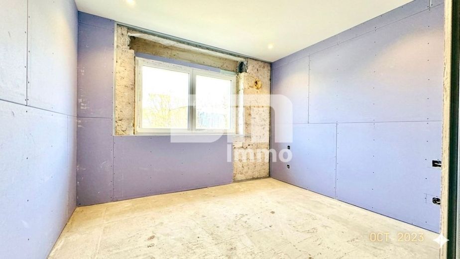 (R)eserviert!Teilsaniertes 1 - 2 Familienhaus + Fertige Projektierung auf großem Grundstück – EG Raum teilsaniert