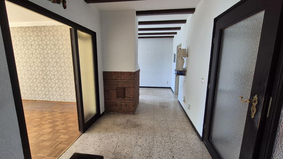Blick von der Treppe in den fl