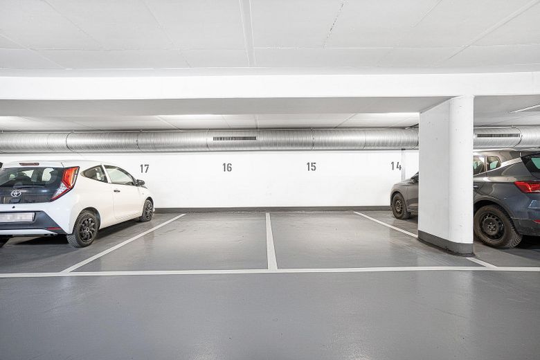 Exklusive Eigentumswohnung in bester Innenstadtlage von Mindelheim – 2 TG-Stellplätze – Stellplätze Tiefgarage