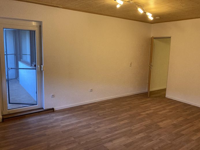 Schlafzimmer Richtung Balkon 2