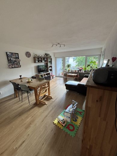 Renovierte 4-Zimmer-Wohnung in Roth - perfekt für die Familie --PROVISONSFREI-- – Wohn-/Esszimmer 1