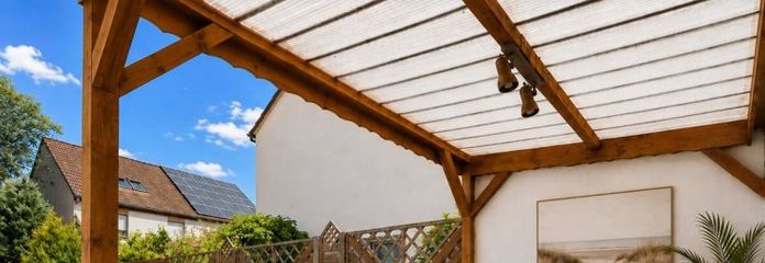 Una casa con piscina privata
Affascinante casa bifamiliare con spazio per la famiglia e nuove idee abitative