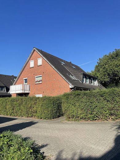 Ampia bifamiliare a Halstenbek - 7 locali, giardino, garage e carport – Foto 2