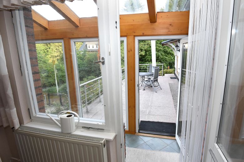 Mały dom jednorodzinny w stylu bungalow – Wohnzimmer 2 mit Teil Winterg.