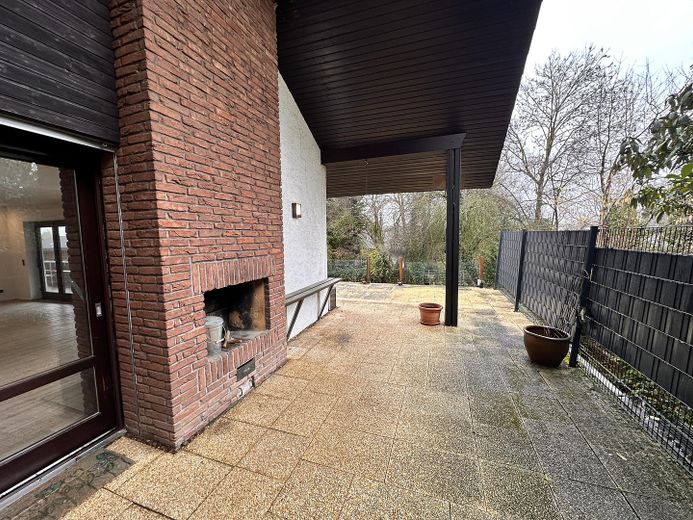 Großzügiges Einfamilienhaus mit Einliegerwohnung auf weitläufigem Eckgrundstück – Foto 6
