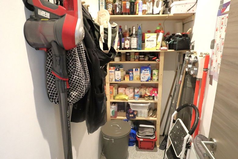 Wohnung mit 27m² Dachterrasse + +  Wolfsburg-Wendschott + + – Abstellraum/Technik