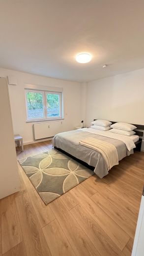 Wynajęte mieszkanie 2-pokojowe z tarasem o powierzchni 22 m² — odnowione w 2026 r. – Schlafzimmer