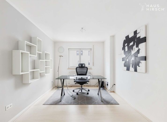 Arbeitszimmer Möbliert