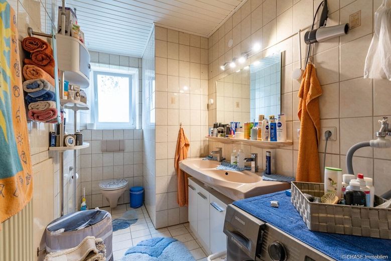 Rentables Mehrfamilienhaus im schönen Wallensen - Kapitalanlage nähe Salzhemmendorf! – EG - Badezimmer Ansicht 1