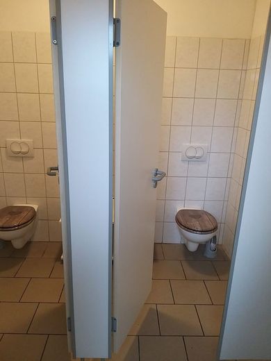 Gewerbefläche zu vermieten 350 qm Lager Büro Produktion in Bodenwerder WC Küche – Bild (16)
