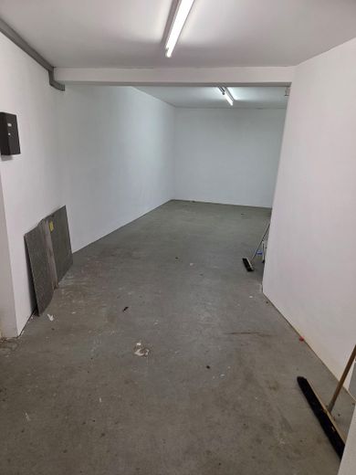 Büro / Praxisraum mit Lagerraum im Erdgeschoss in zentraler Lage – Foto 2