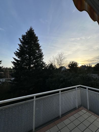 Balkon mit elekt. Markise