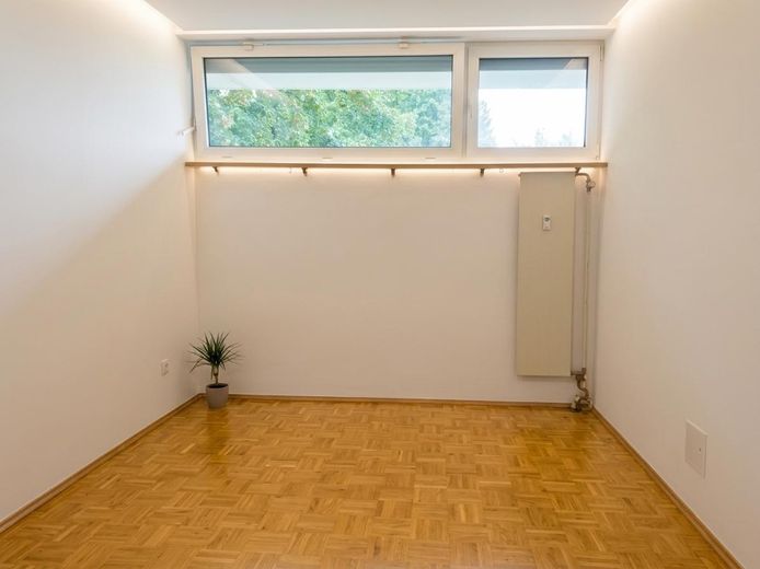 Provisionsfrei! Top Preis-Leistungs-Verhältnis (82 m²): 3 Zimmer, Balkon & TG-Platz in Horrem – Schlafzimmer1