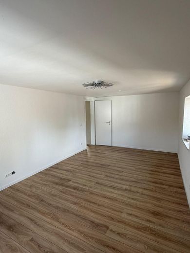 Denkmalgeschütztes Einfamilienhaus mit historischem Charme in Aachen Brand – Zimmer 2 OG Ansicht 2