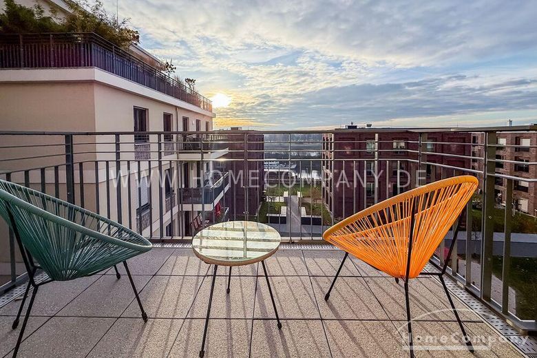 26055 HomeCompany Dresda Ammobiliato/Furnished appartamento monolocale a Dresda-Hafencity con balcone max. 2 persone – 52f62b953d80623873a646efc30893d0956ca883.jpg