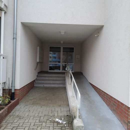 Hauseingang mit Rampe