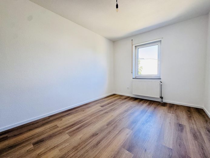 Provisionsfrei: Modernisierte 3-Zimmer-Wohnung mit 2 Balkonen, saniertem Bad und Hobbyraum – Arbeitszimmer