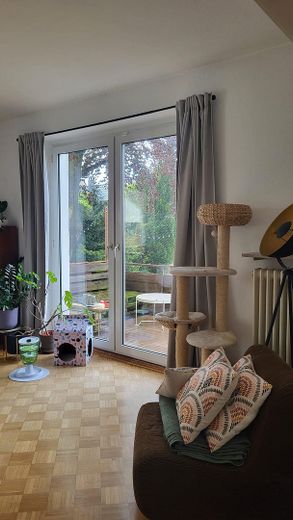 helle 4-Zimmer-Wohnung Nähe Ostpark – Blick auf den Balkon