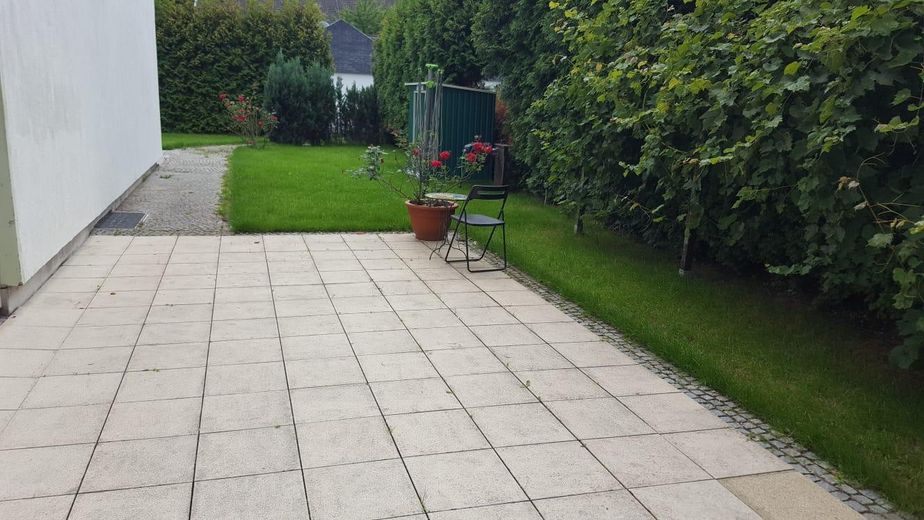 Reihenendhaus mit gehobene Ausstattung und 2 Stellplätze (Mietpreis inbegriffen) – Foto 5