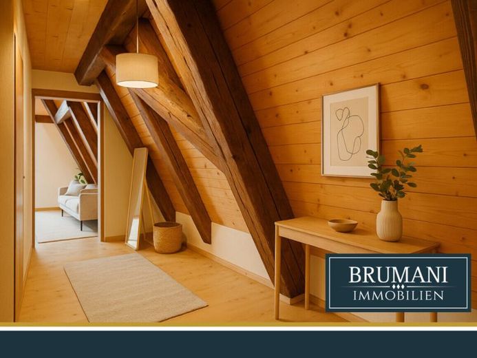 BRUMANI | Bezugsfreie 1-Zimmer-Dachwohnung mit Tageslichtbad im Stadtkern von Sulzburg – Photo 1