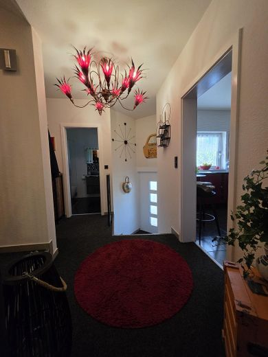 Oberkrämer - interessantes, saniertes & gepflegtes RMH mit Luxusausstattung – Flur / Eingang
