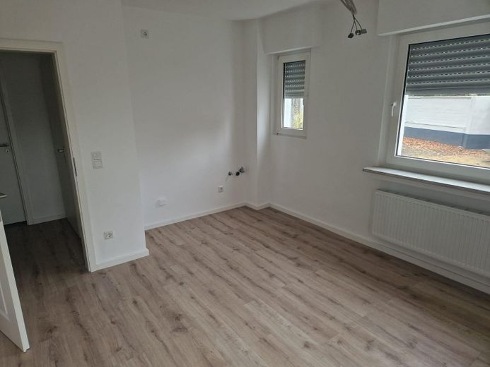 Zentral gelegene sanierte 2-Zimmer EG Wohnung Lev Schlebusch mit Terrasse – Küche