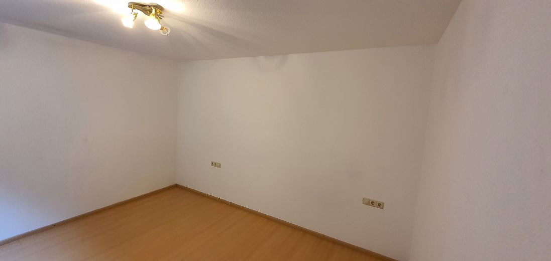 SZ mit Bettstellwand